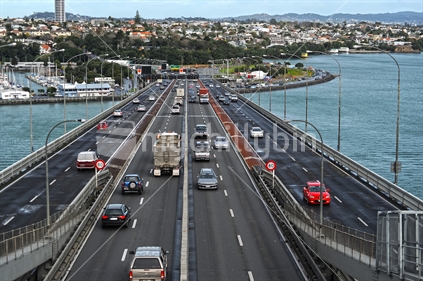 Traffic on Auckland Harbour